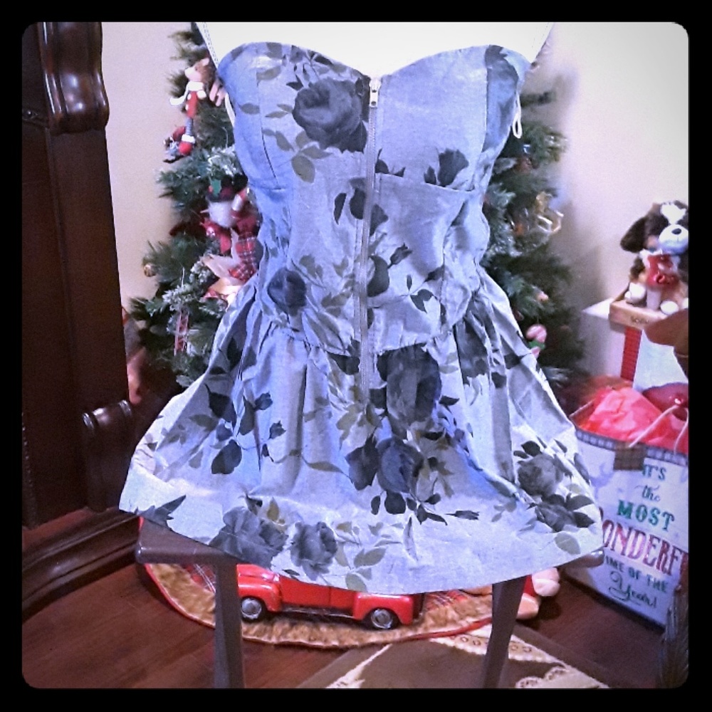 Strapless Jean flower mini dress